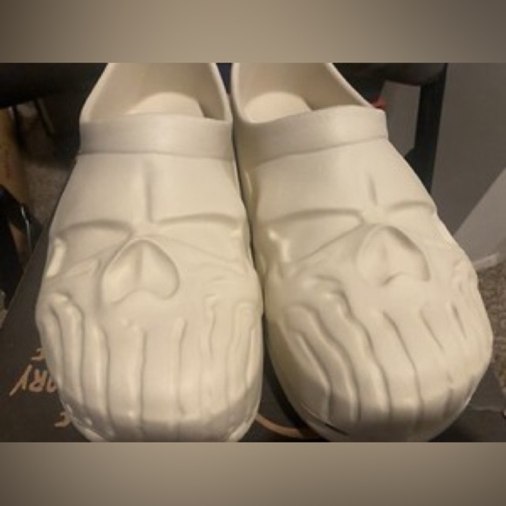 Warren Lotas Bone Obligatory Foam Shoes